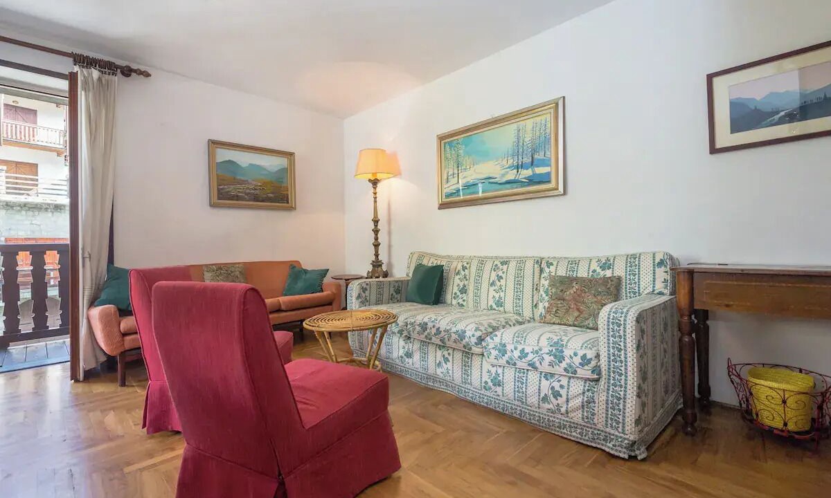 Photo of Livingroom in Dolonne