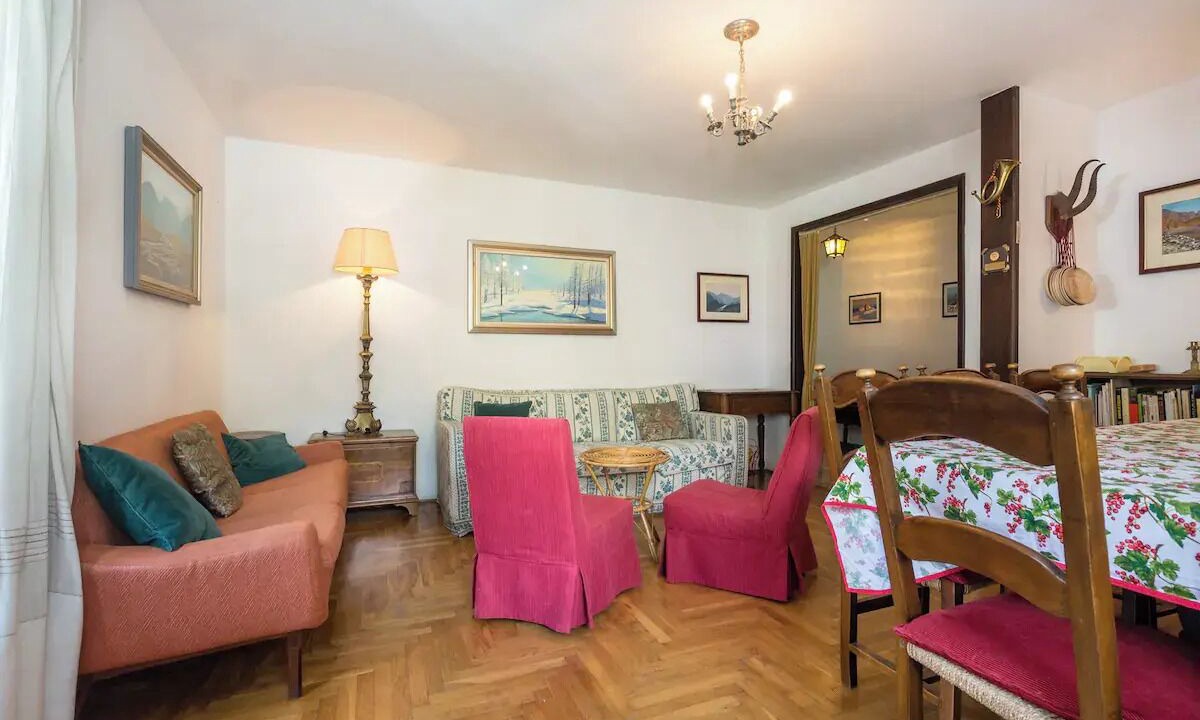 Photo of Livingroom in Dolonne