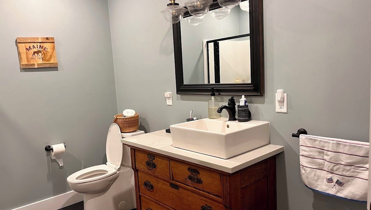 Photo of Bathroom in Lee