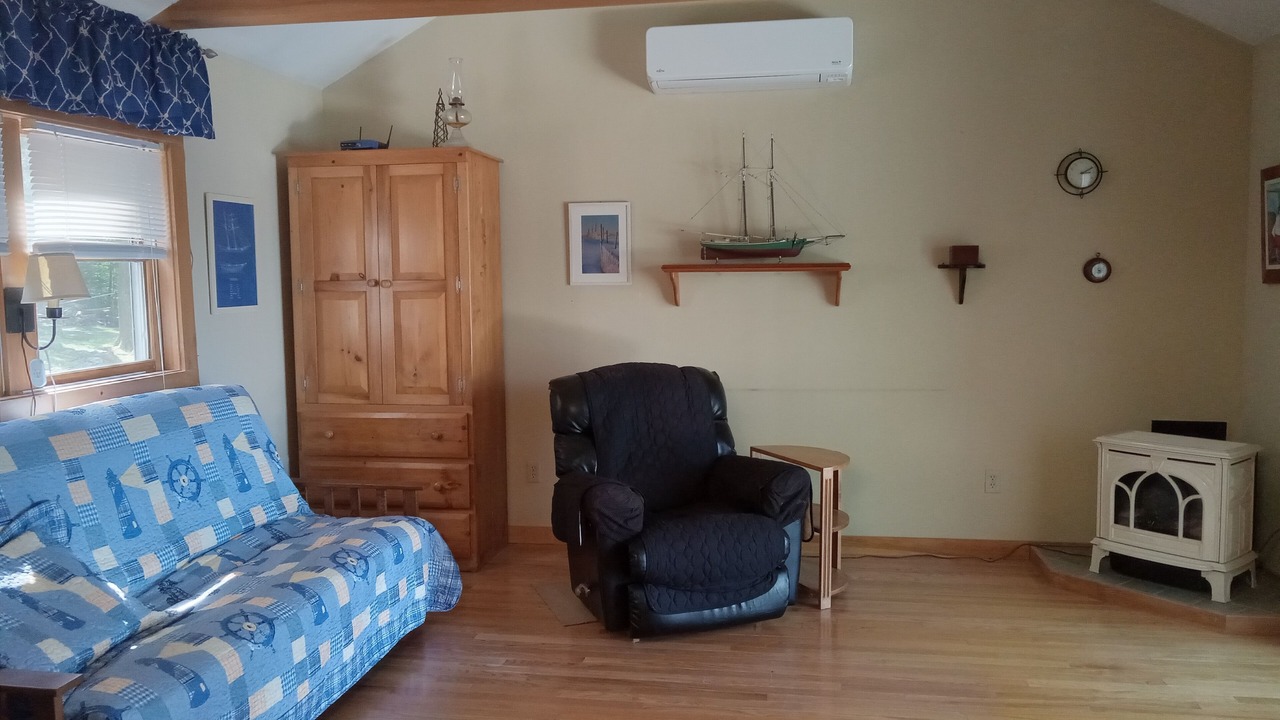 Photo of Livingroom in East Holden