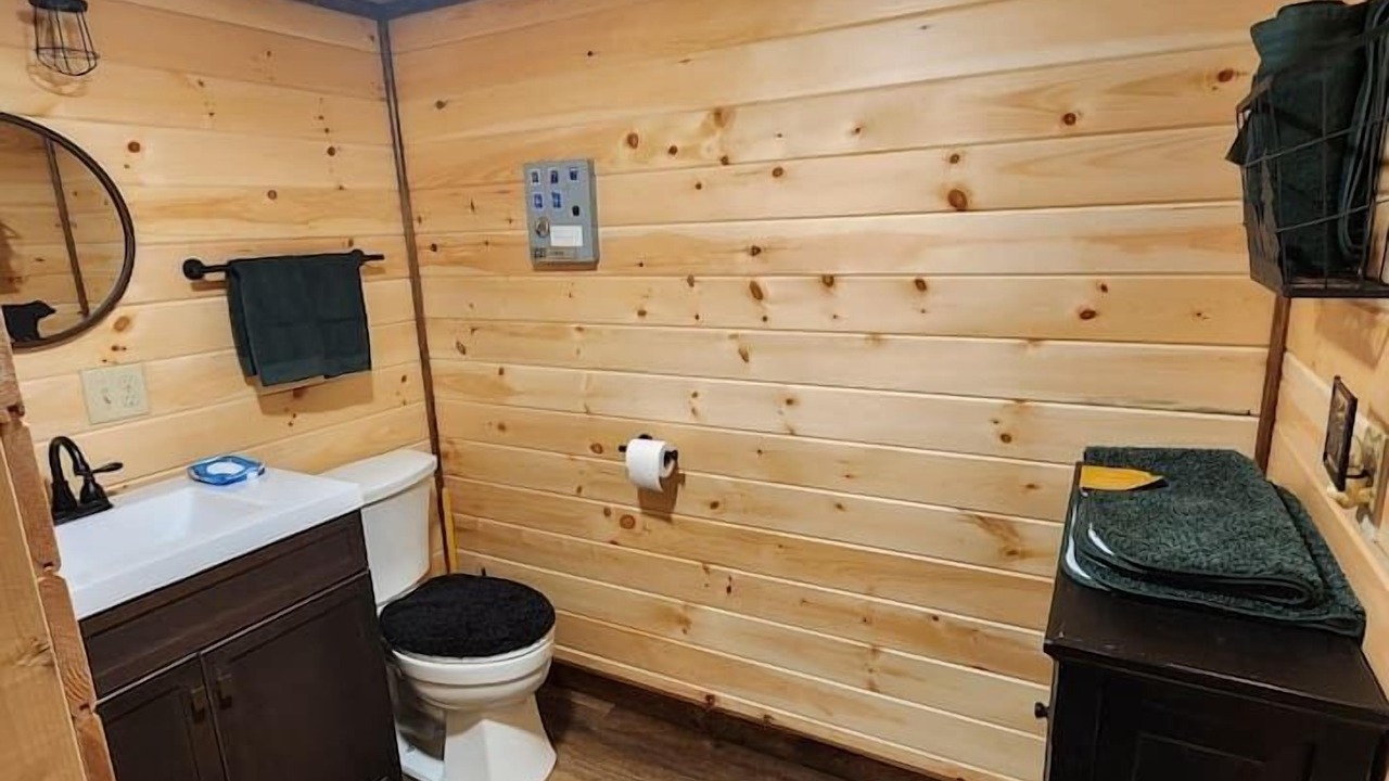 Photo of Bathroom in North Penobscot