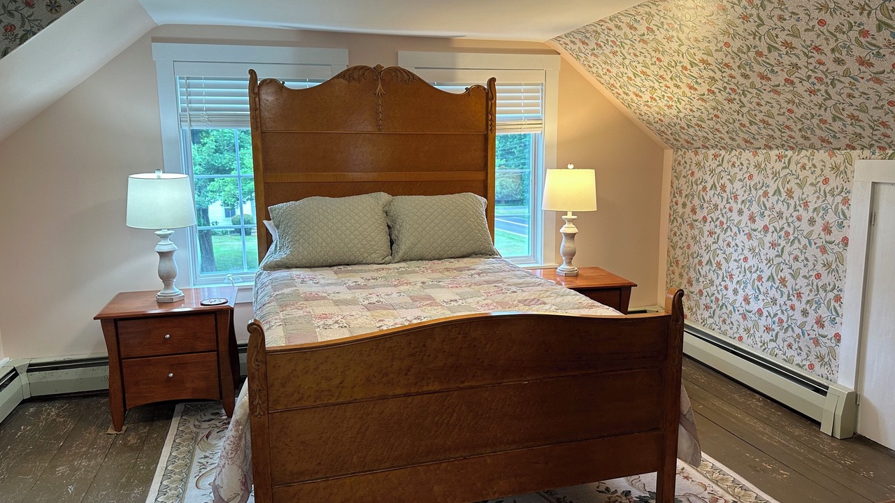 Photo of Bedroom in Mid-Coast and Islands