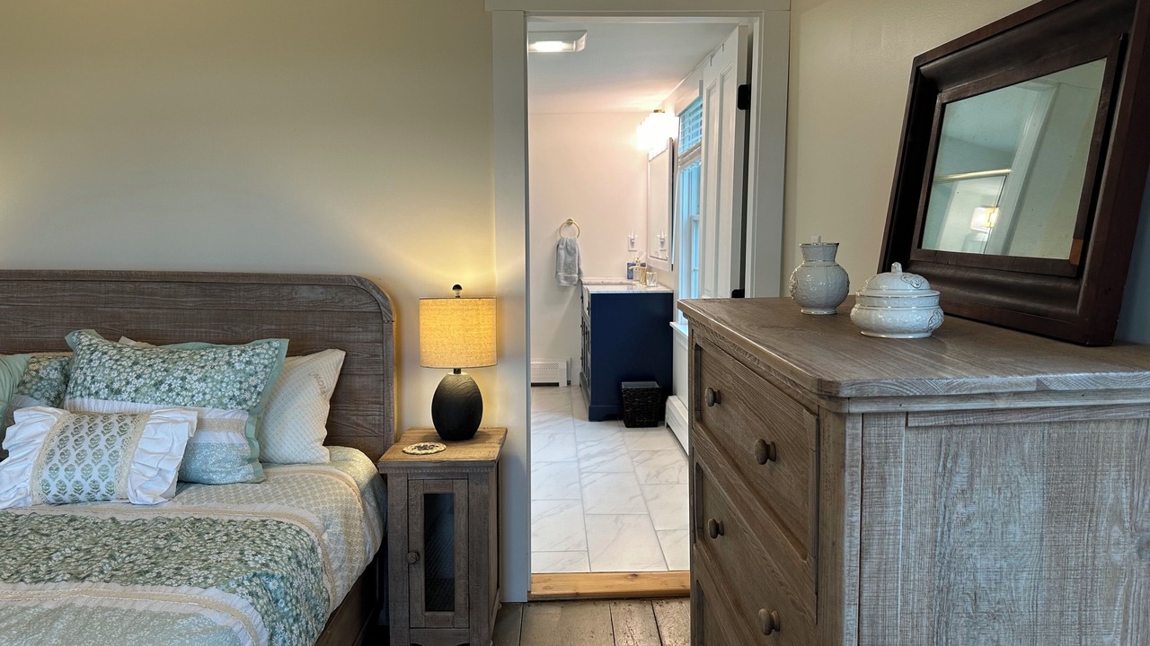 Photo of Bedroom in Mid-Coast and Islands