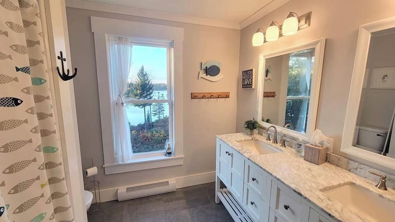 Photo of Bathroom in Pemaquid