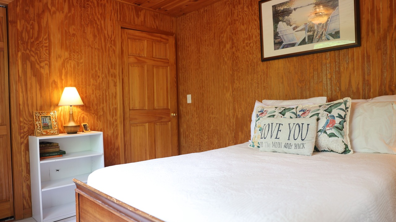 Photo of Bedroom in Baileyville