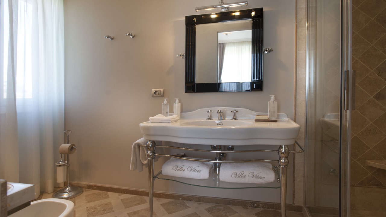 Photo of Bathroom in Castiglione Falletto