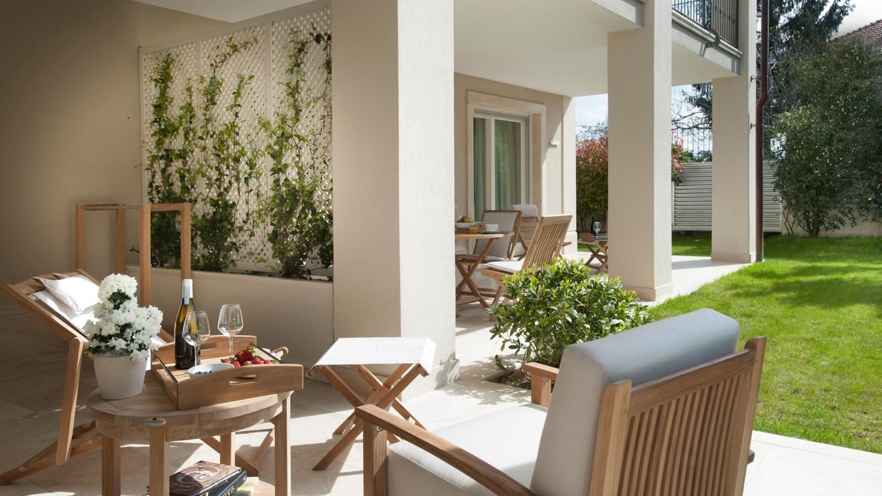 Photo of Patio Balcony in Castiglione Falletto