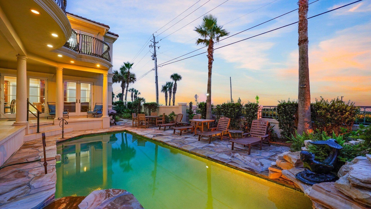 Photo of Outdoor in Avalon Beach Estates