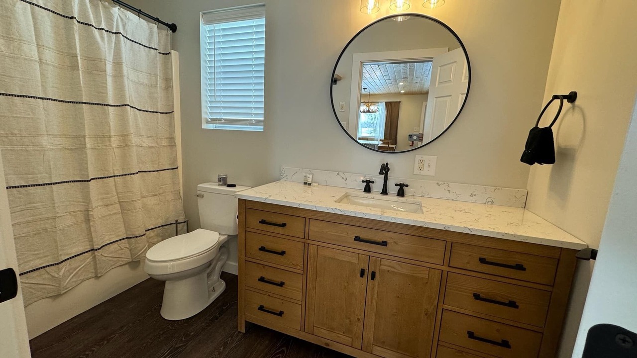 Photo of Bathroom in Eagle Lake