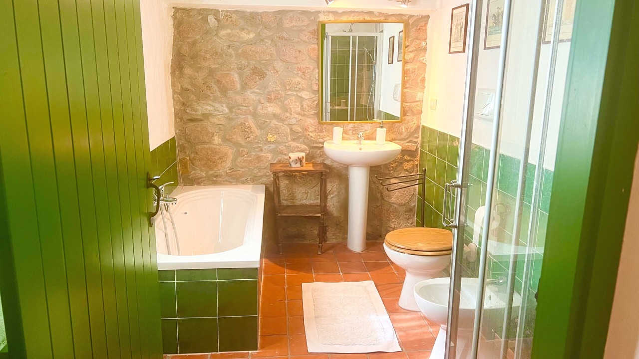 Photo of Bathroom in Assemini