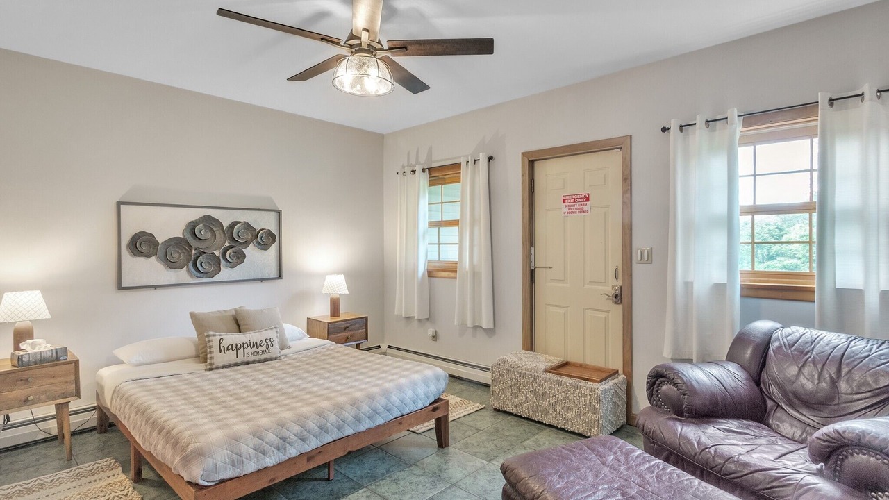 Photo of Bedroom in Rumford Center