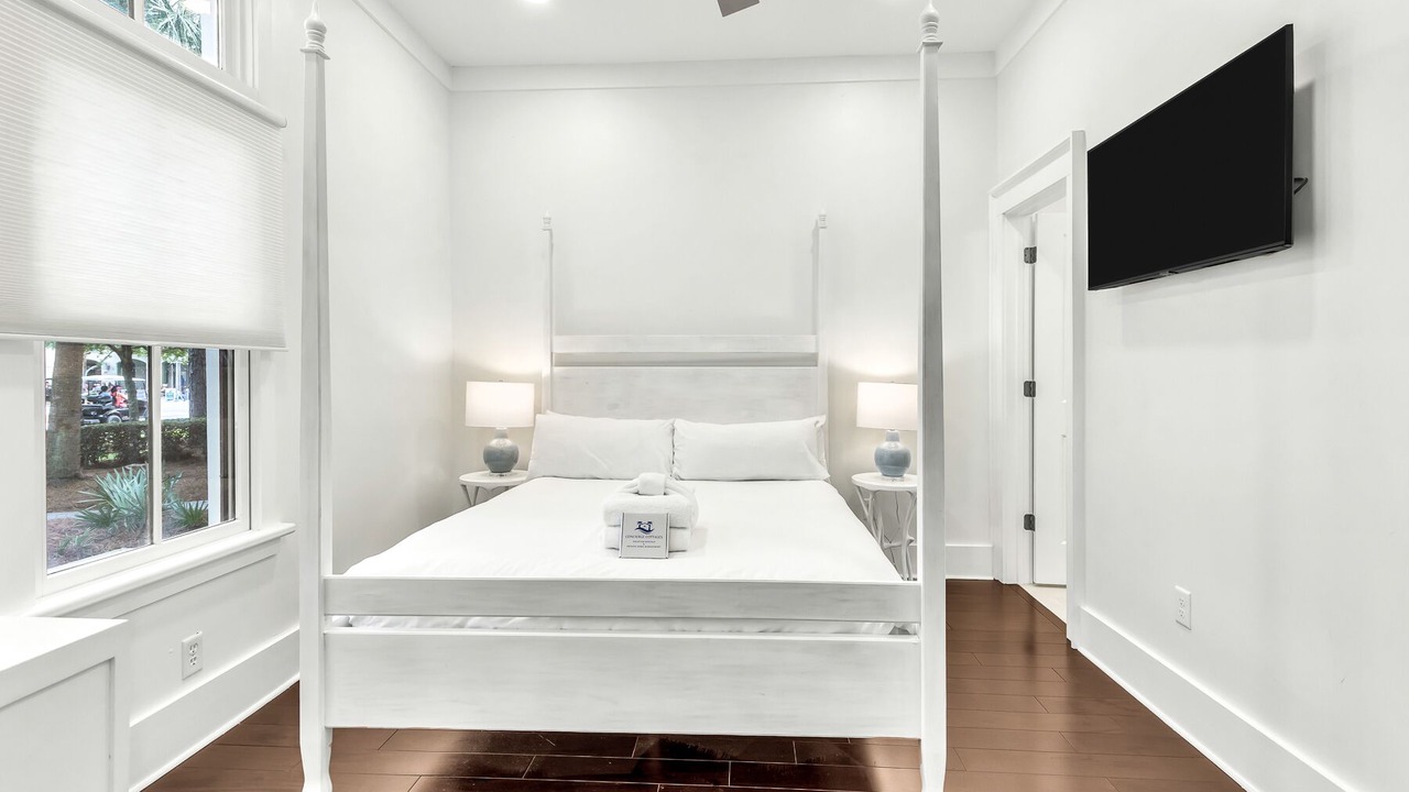 Photo of Bedroom in Beach District