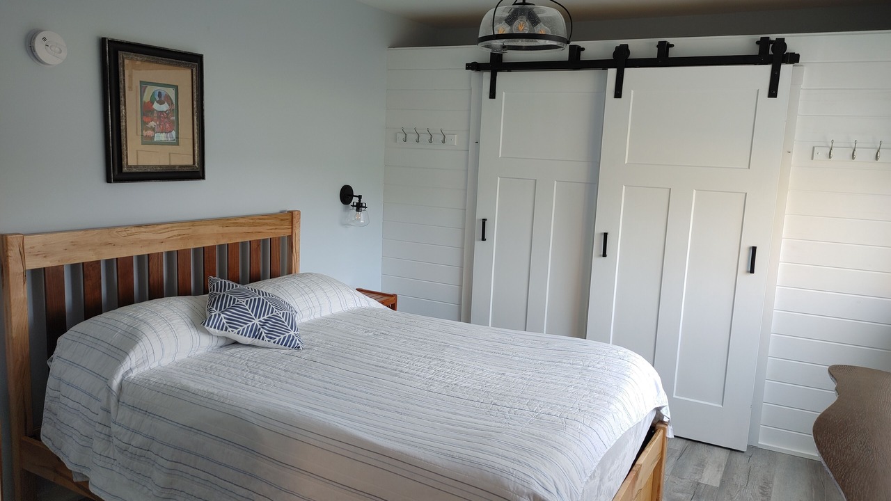 Photo of Bedroom in Mid-Coast and Islands