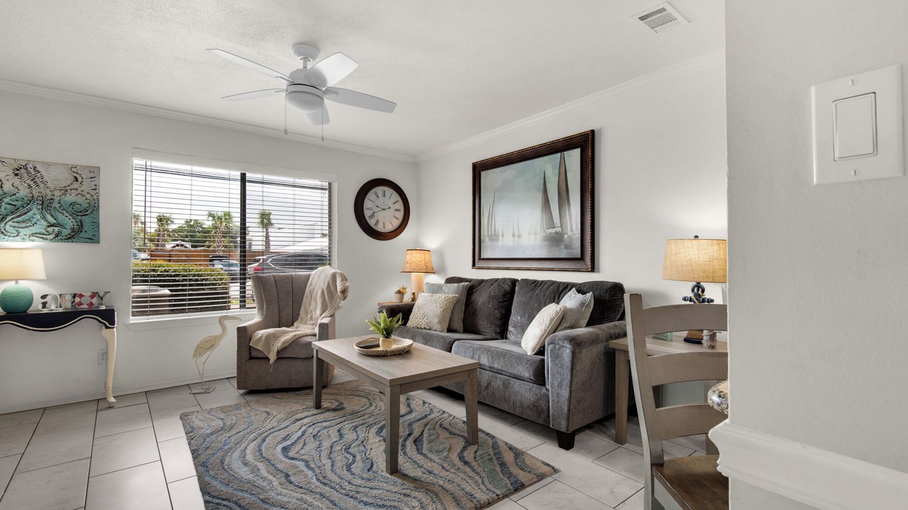 Photo of Livingroom in Scenic Gulf Drive