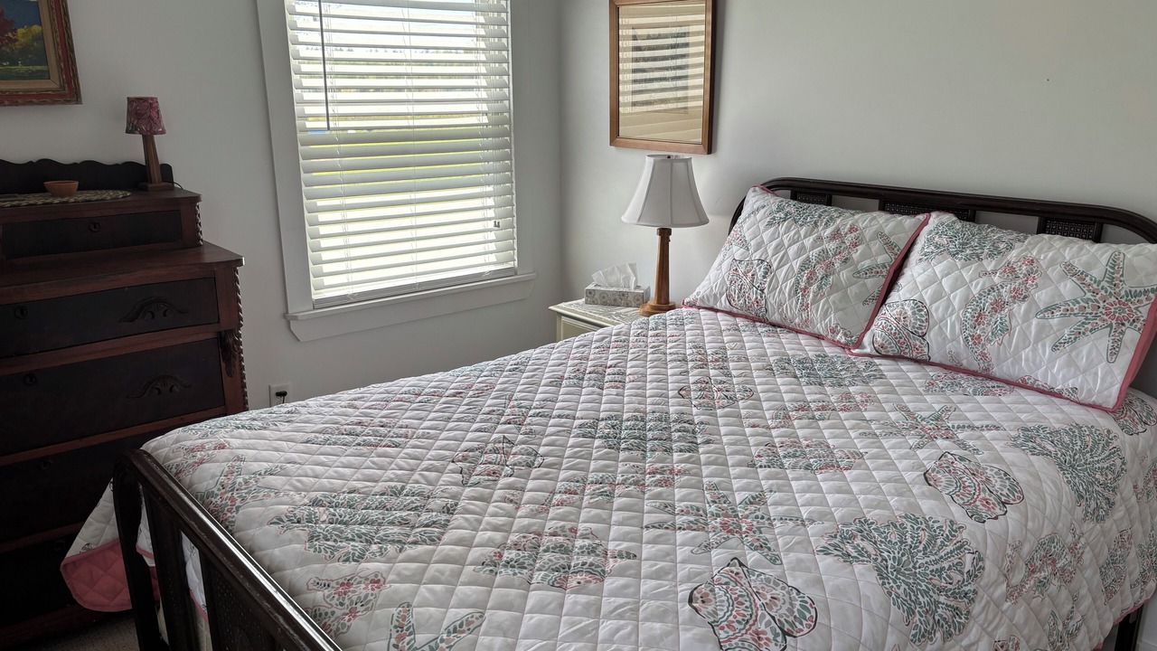 Photo of Bedroom in Cutler