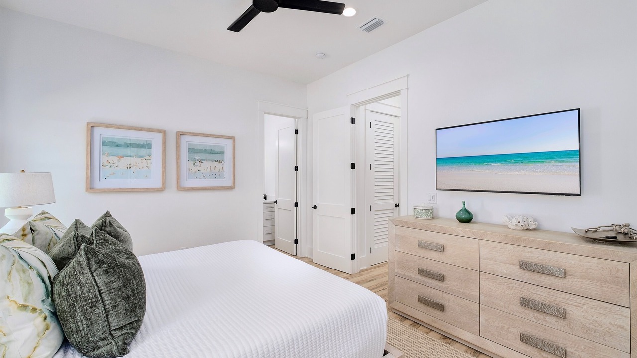 Photo of Bathroom in Avalon Beach Estates