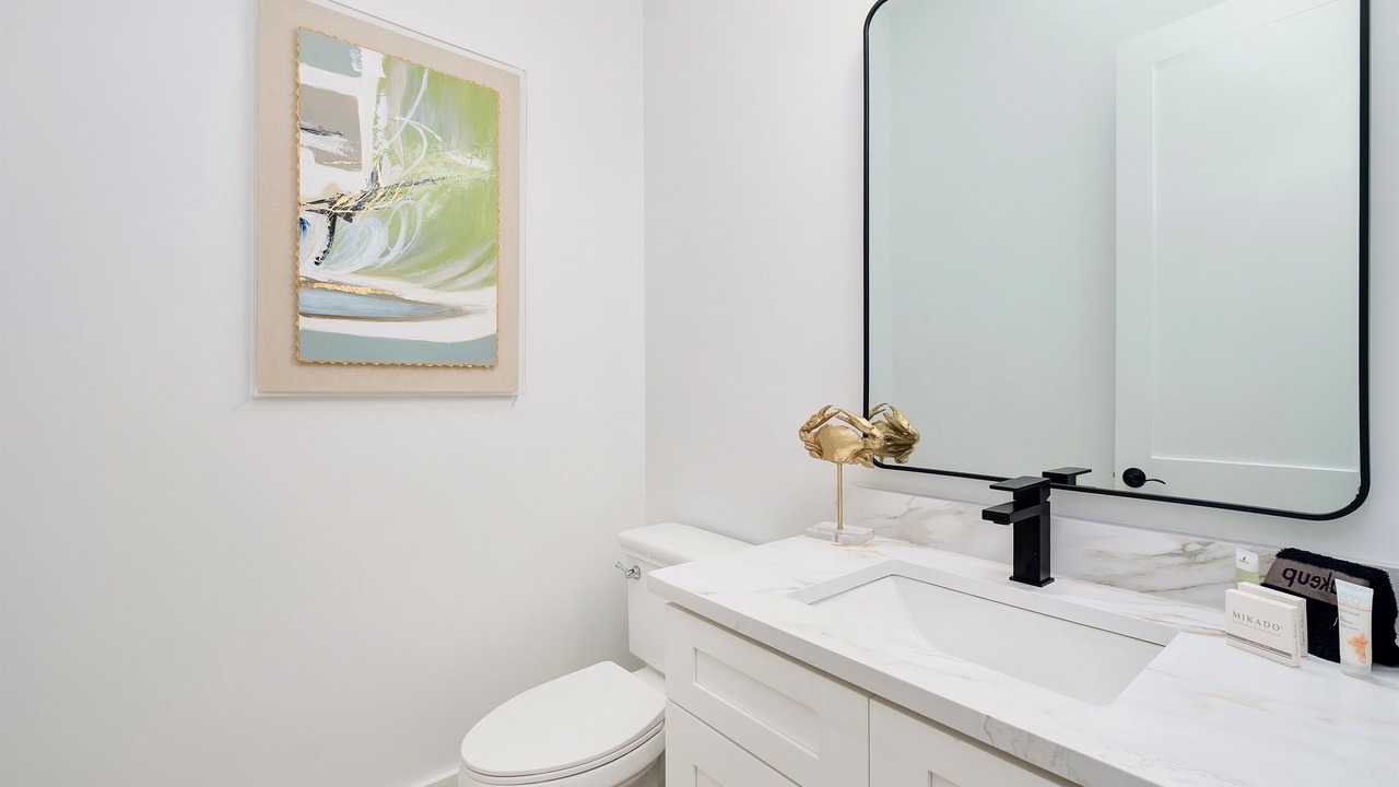 Photo of Bathroom in Avalon Beach Estates