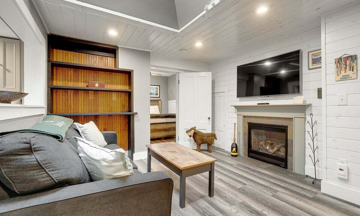Photo of Livingroom in Bethel
