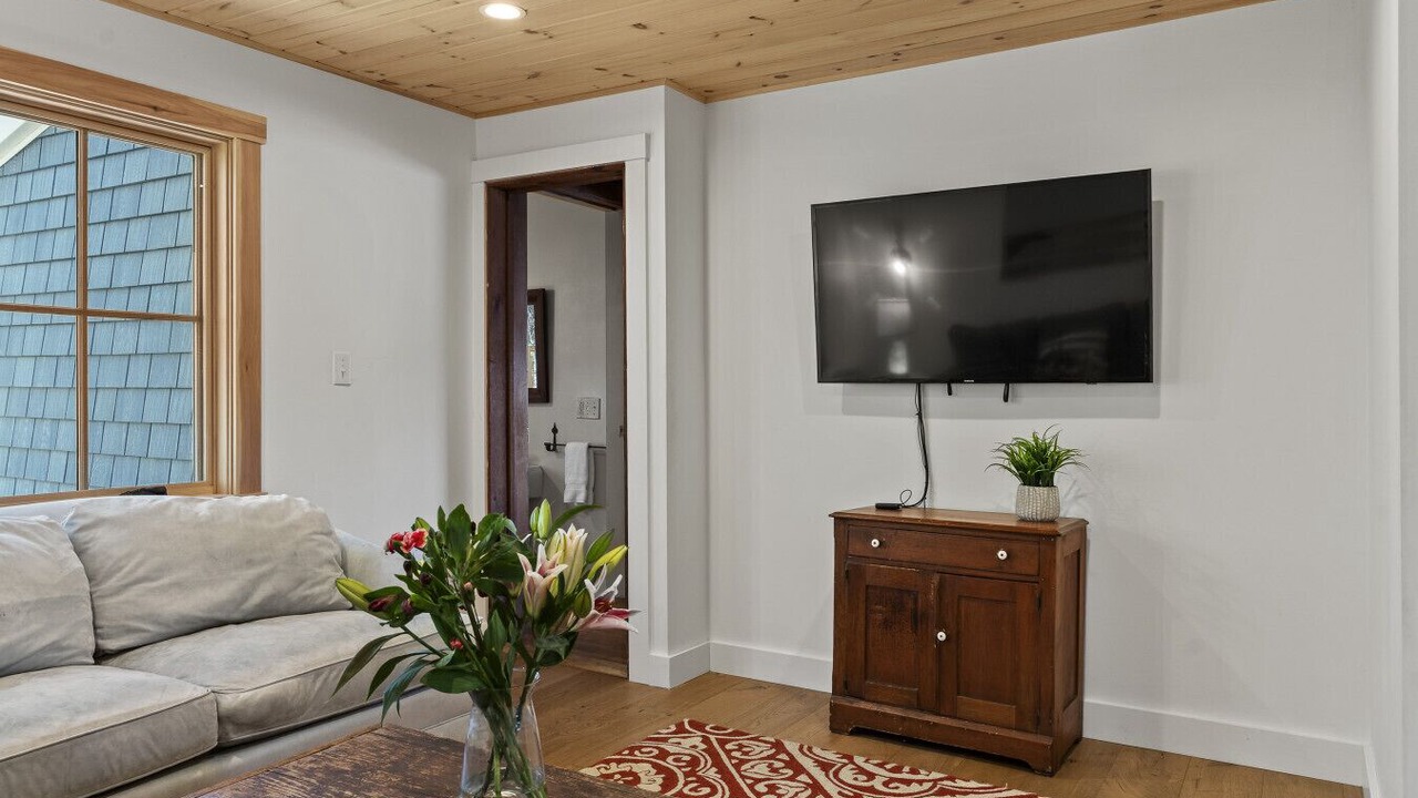 Photo of Livingroom in Bayville