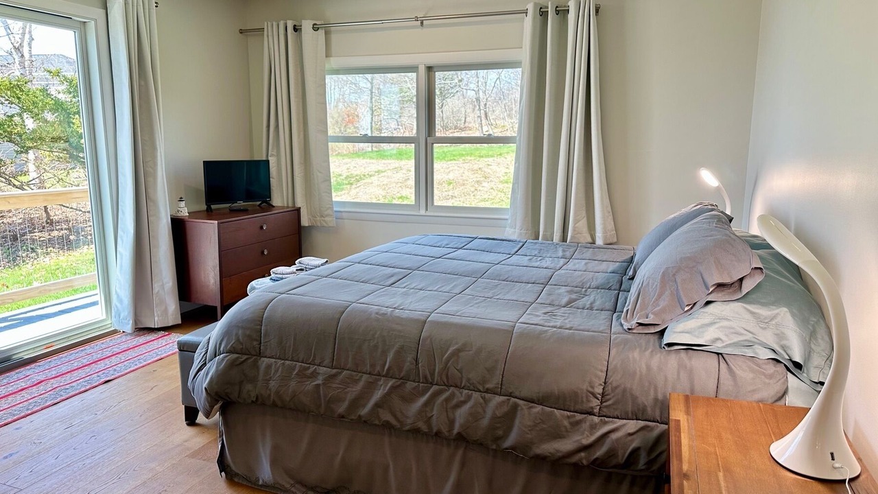 Photo of Bedroom in Mid-Coast and Islands