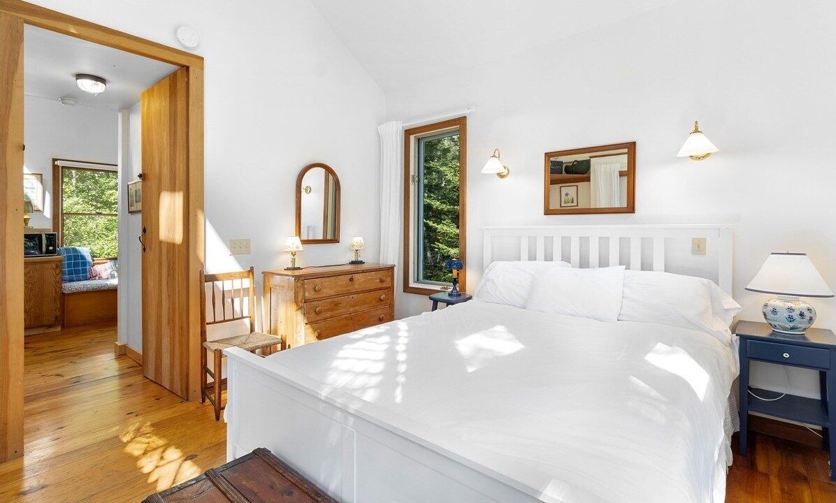 Photo of Bedroom in Waldoboro