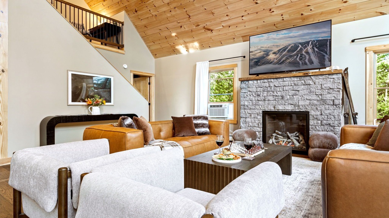 Photo of Livingroom in Bethel