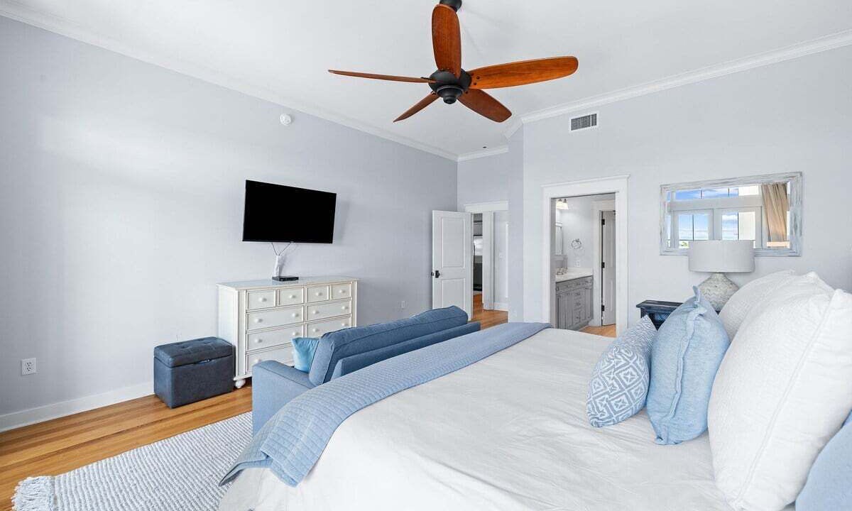 Photo of Bedroom in Beach District