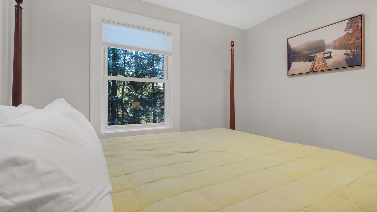 Photo of Bedroom in Rumford Center
