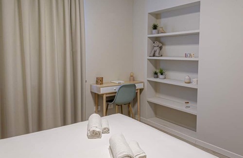 Central Station Apartment | CASATI, 2 · Glamour in città tra shopping e vita notturna
