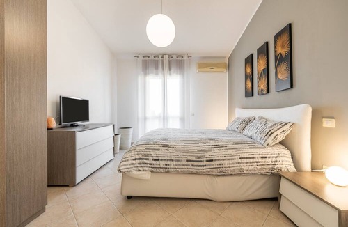 Province of Cagliari Apartment | Apartement 'Casa Dudú' with Balcony, A/C & Wi-Fi