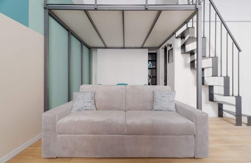 Central Station Apartment | Cozy 38m2 apartment, perfect for 4 people, located on the ground floor of a typical building.The accommodation is located in a strategic position, a stone's throw from the Central Station and the M1 Lima metro, allowing you to easily move around the ci