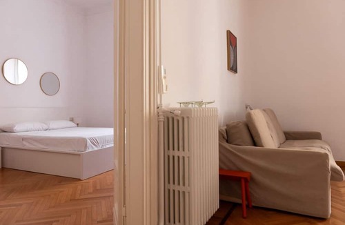 Guastalla Apartment | Elegant Apartment in the Heart of Milan – Mirable PM