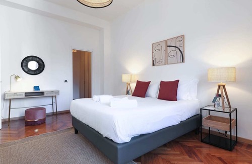 Guastalla Apartment | Sweett | Fontana - Two Bedroom Apartment, Sleeps 5
