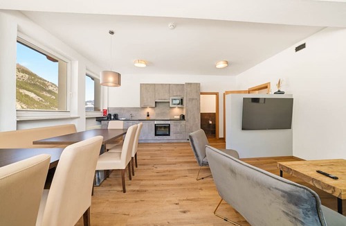 Toesens Apartment | Haus Mex - a quiet spot near Serfaus, Fiss, Ladis and Ischgl