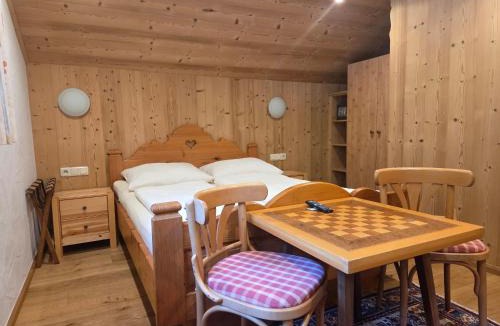 Bartholomaeberg Apartment | Pension Monteneu