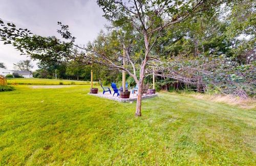 Lamoine House | Serene home with a deck, grill, firepit, board games, washer/dryer, & mtn views