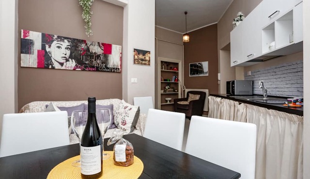 American Uni 2Br Lovely Apt