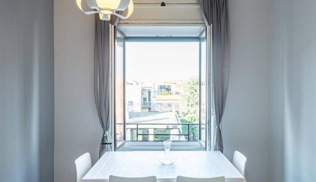 Easylife -Spacious and cozy one-bedroom apartment in Lambrate